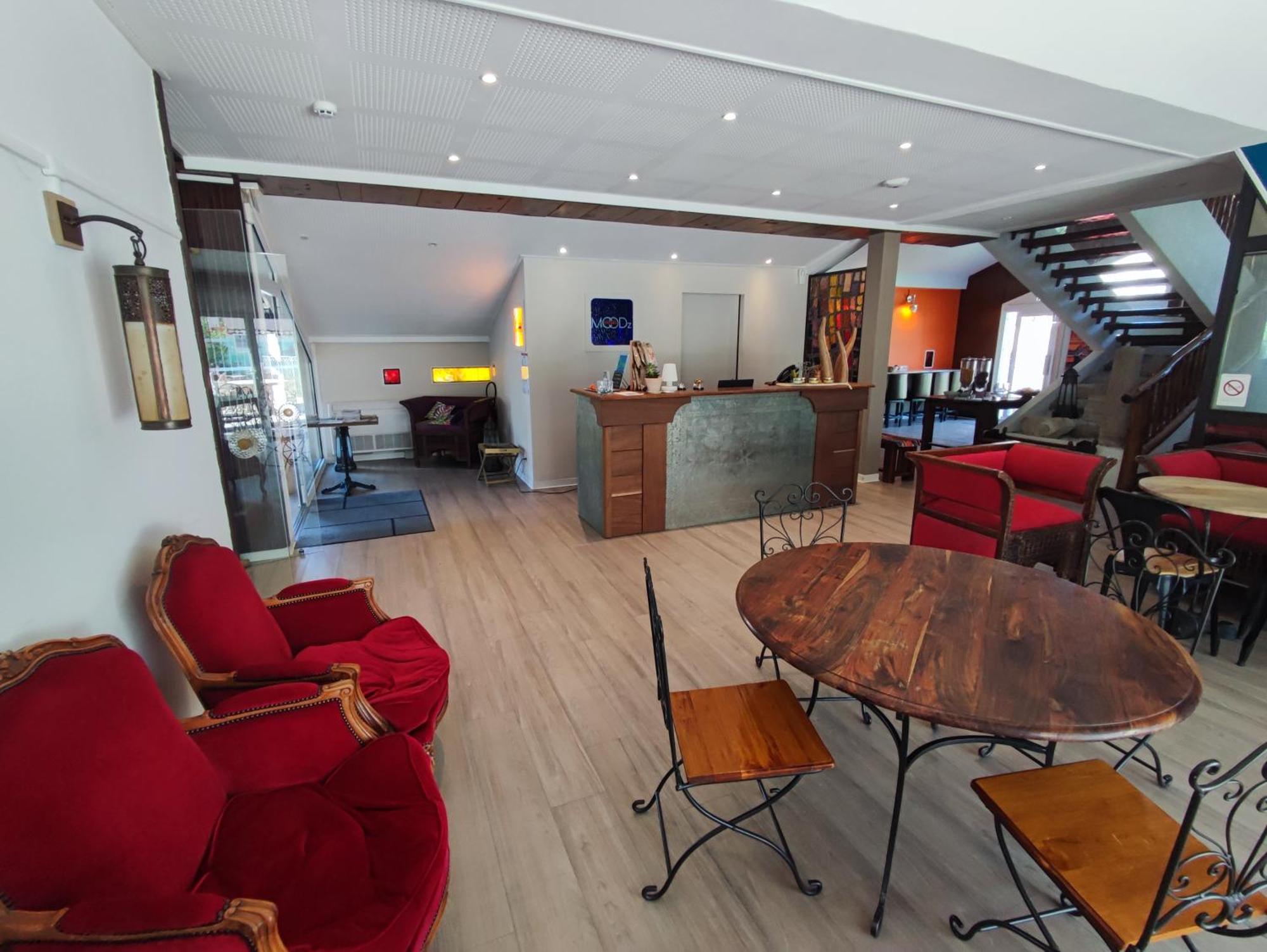 Moodz Hotel Vienne Pont-Eveque Экстерьер фото