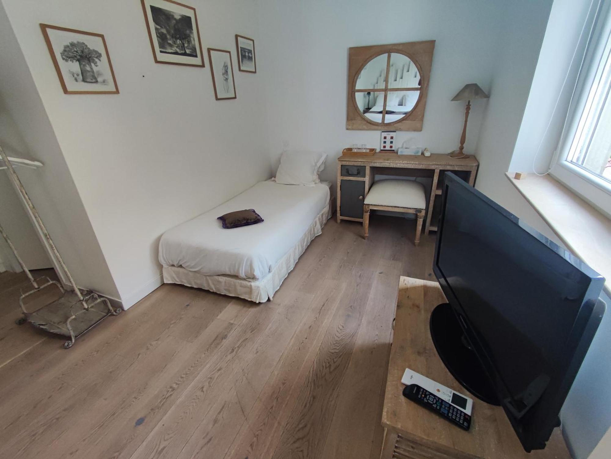 Moodz Hotel Vienne Pont-Eveque Экстерьер фото