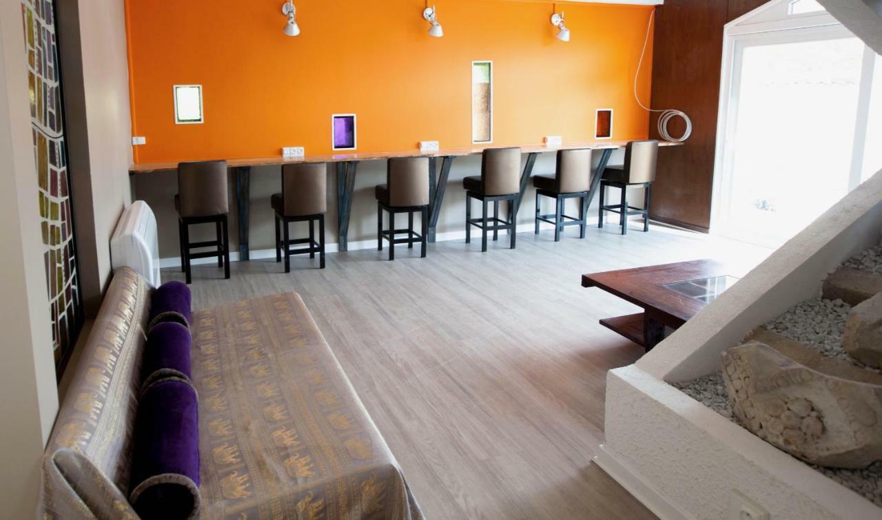Moodz Hotel Vienne Pont-Eveque Экстерьер фото